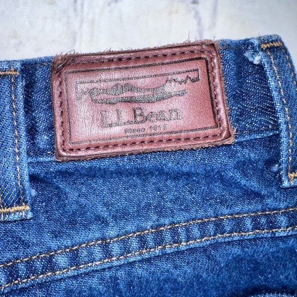 NWOT Men’s 34 x 32 LL Bean Dark Wash Classic Fit Denim Blue Jeans - Picture 5 of 7